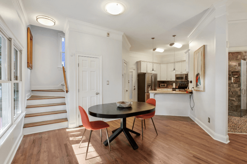 Savannah House: 102 West 36TH Street