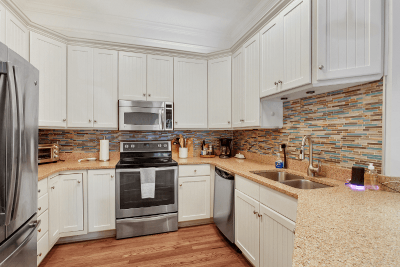 Savannah House: 102 West 36TH Street
