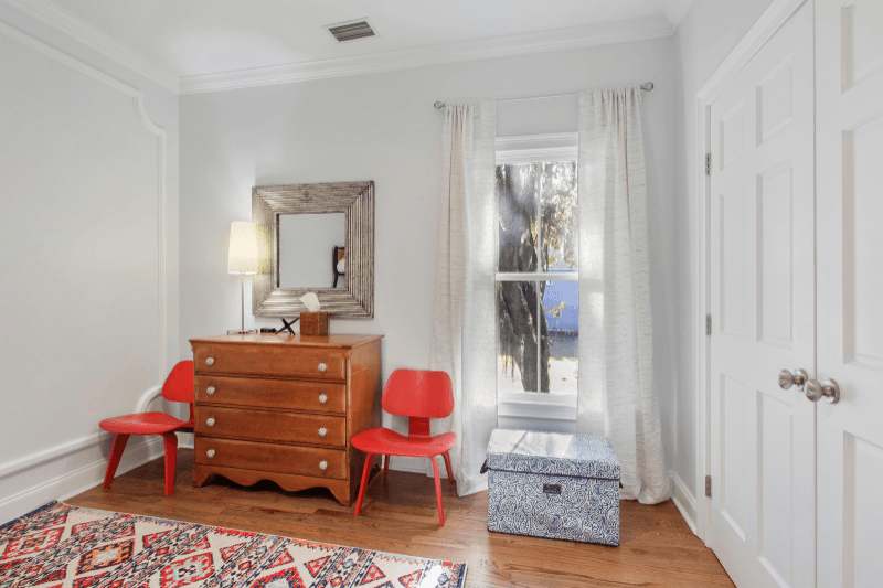 Savannah House: 102 West 36TH Street