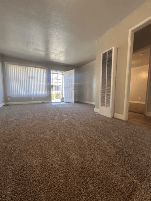 FRESNO House: 3323 E. CLINTON AVE