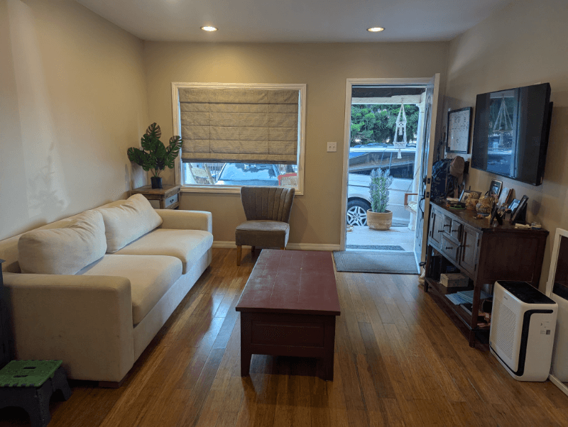 Los Angeles House: 518 S Kern Ave