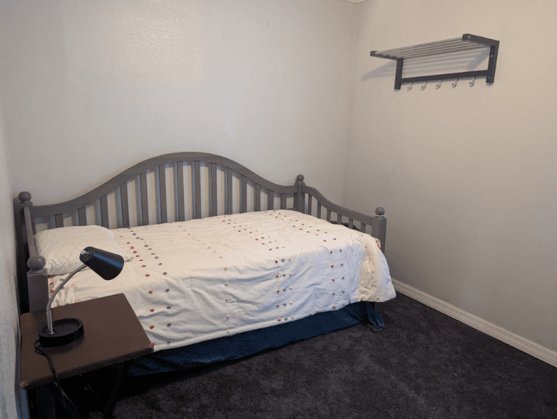 Los Angeles House: 518 S Kern Ave