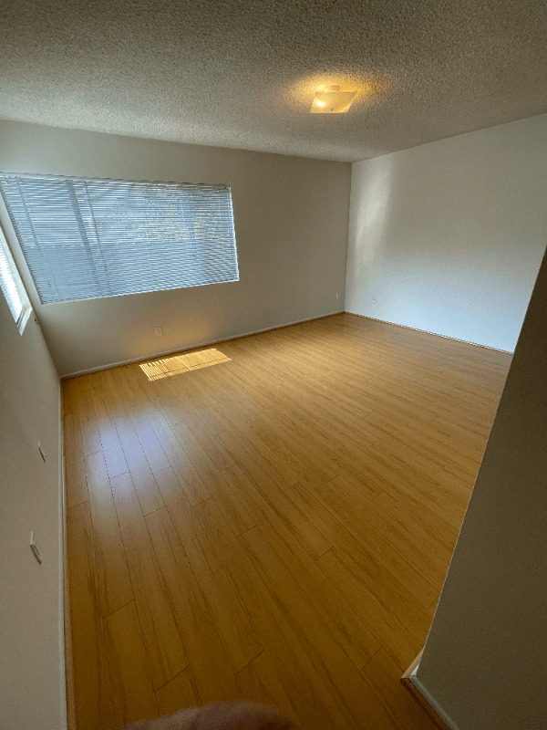 Los Angeles Apartment: 4072 Inglewood Blvd.