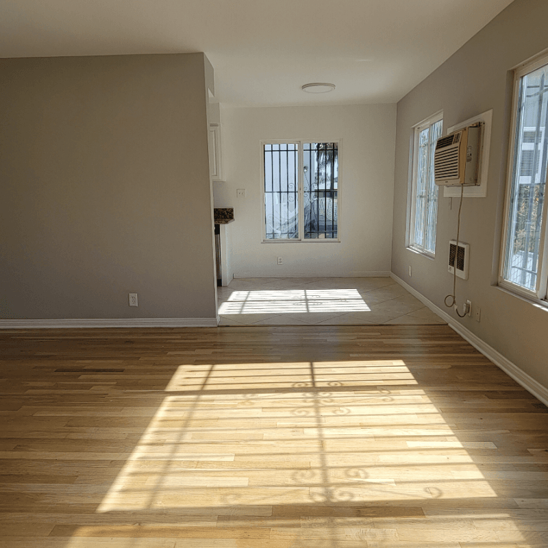 Los Angeles Apartment: 1802 N Wilton Place