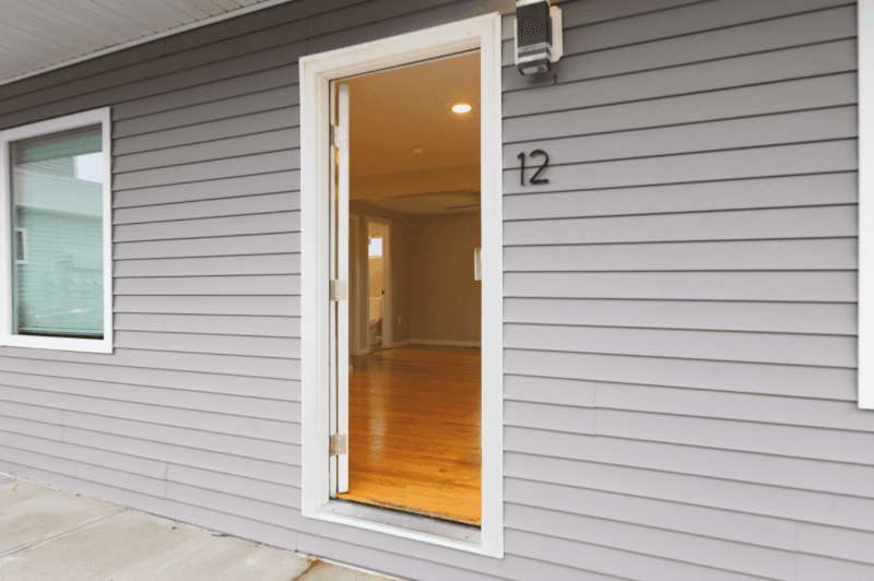 Hoosick Falls Apartment: 21194 NY 22