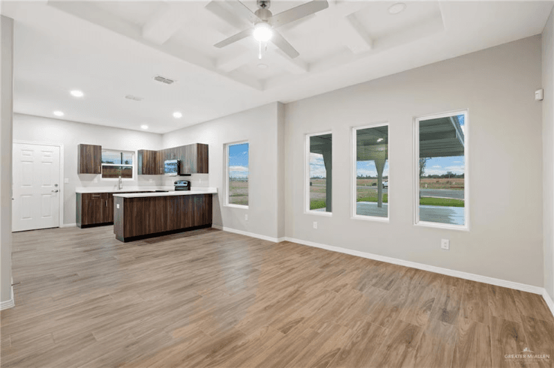 McAllen Apartment: 3905 Walnut Ave LOT - 20