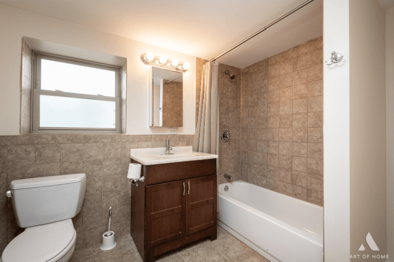 Chicago Condo: 3301 N Kilbourn Avenue