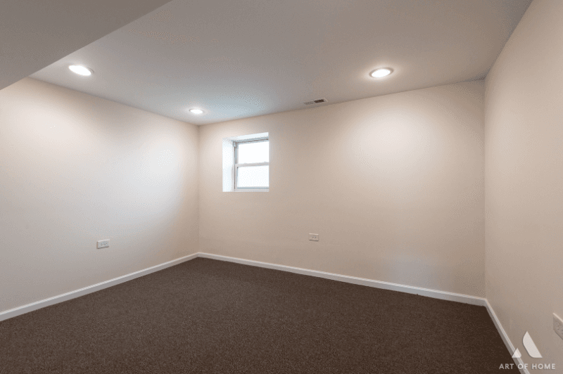 Chicago Condo: 3301 N Kilbourn Avenue