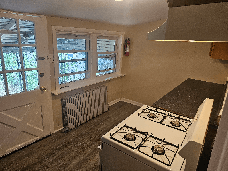 Norristown Townhome: 305 Buttonwood St