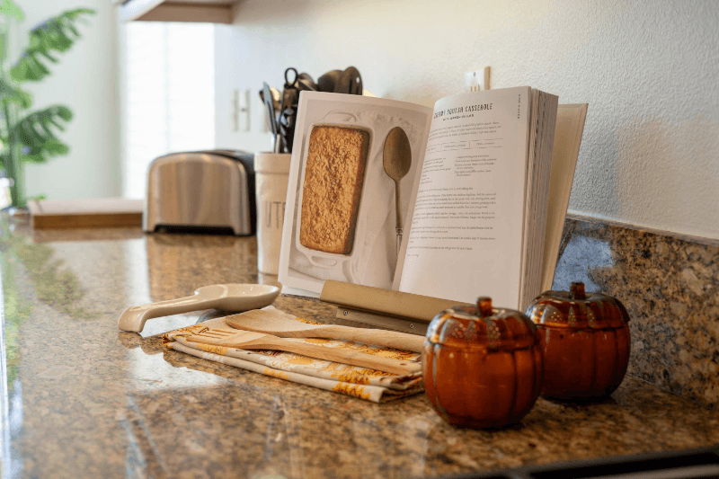 La Quinta House: 81015 Golf View Dr