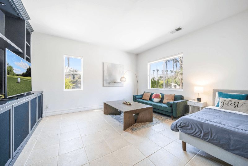 La Quinta House: 81015 Golf View Dr