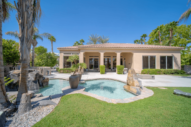 La Quinta House: 81015 Golf View Dr
