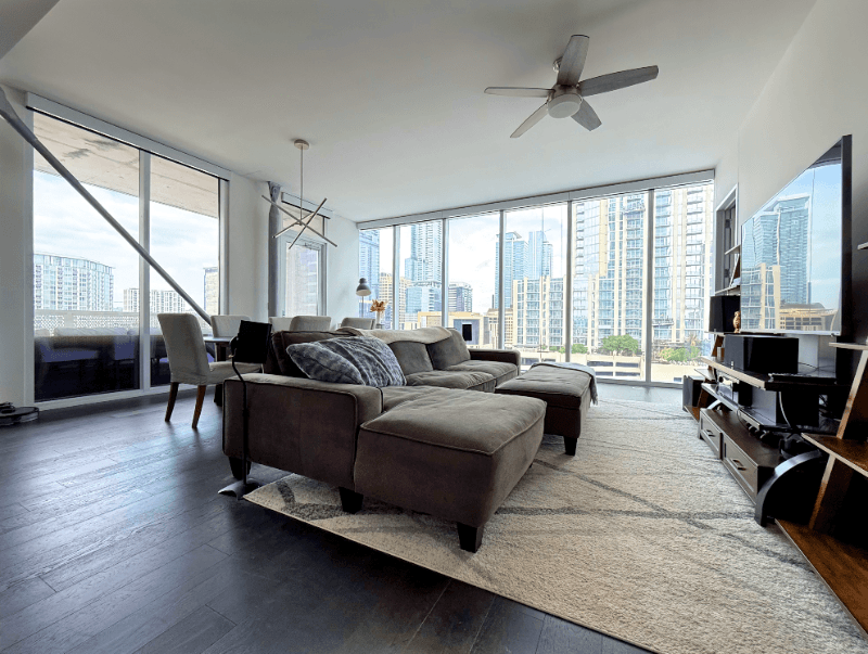 Austin Condo: 301 West Avenue