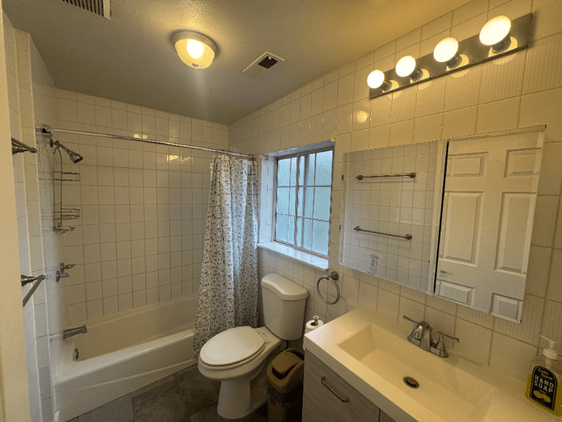 MILLCREEK Single Room: 546 E DELNO DR