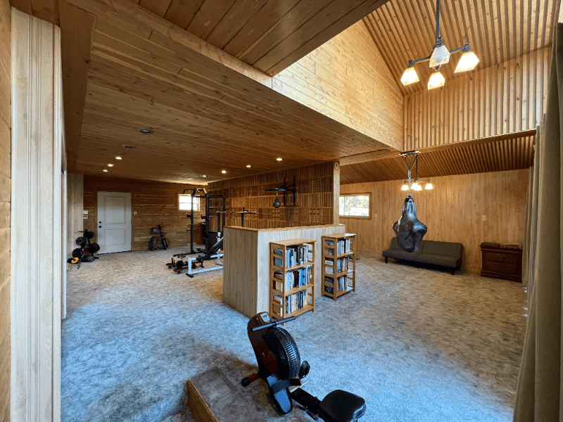Eau Claire House: 2207 Eagle Ln