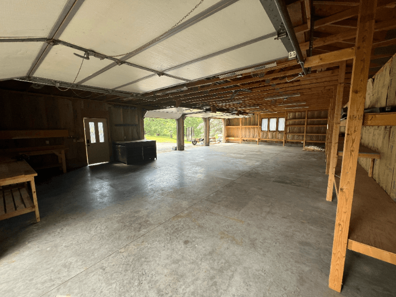 Eau Claire House: 2207 Eagle Ln