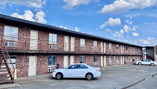 Huntington Apartment: 1340 4th Ave