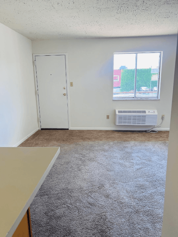 Huntington Apartment: 1340 4th Ave