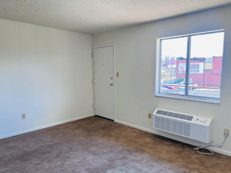Huntington Apartment: 1340 4th Ave