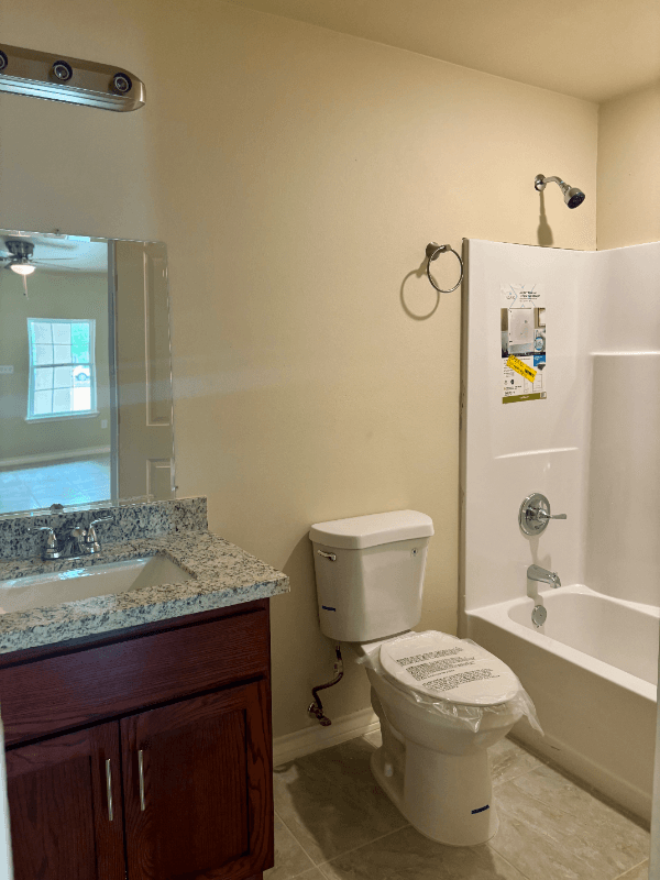 Laredo Apartment: 1201 E Gustavus