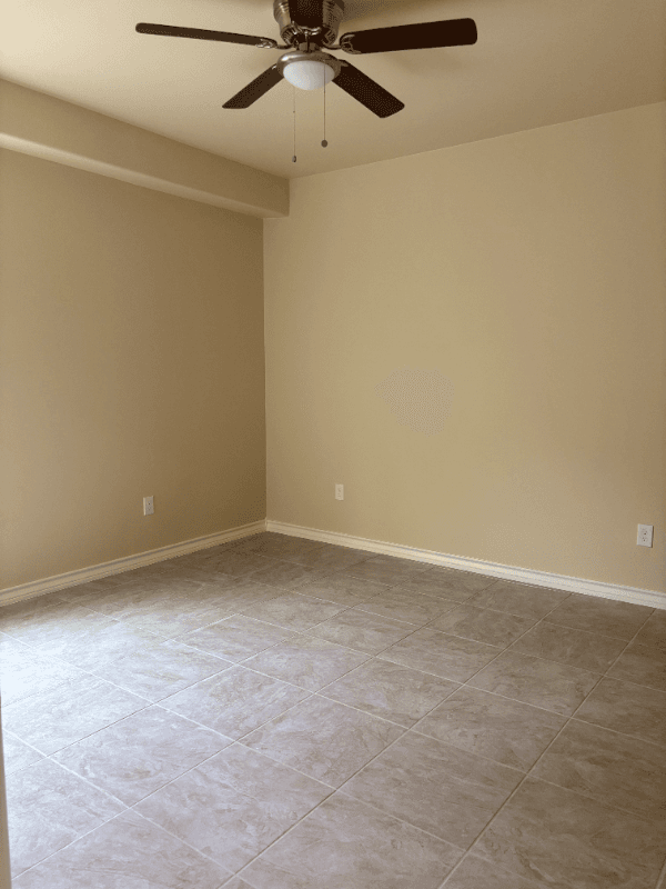 Laredo Apartment: 1201 E Gustavus