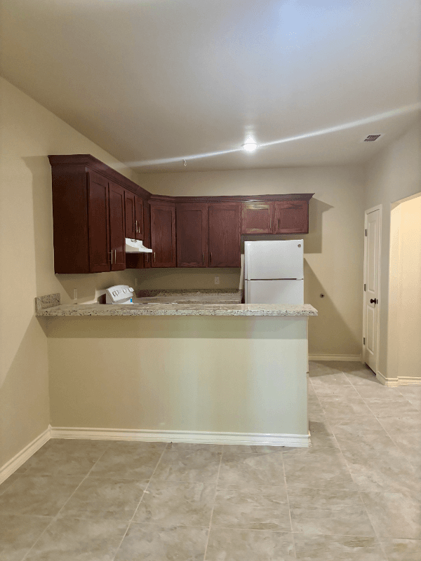 Laredo Apartment: 1201 E Gustavus