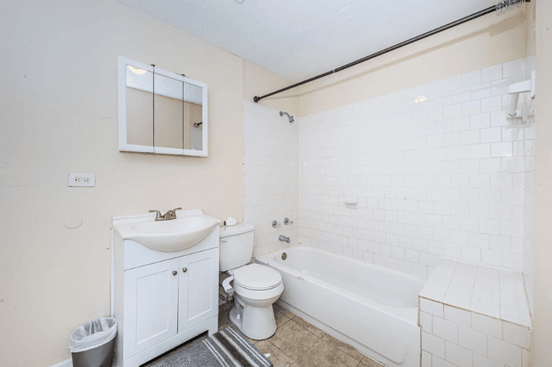 Tampa Single Room: 1104 E Genesee St