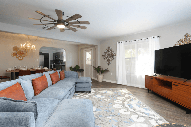 San Antonio House: 9011 Welles Way