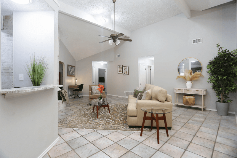 San Antonio House: 9011 Welles Way