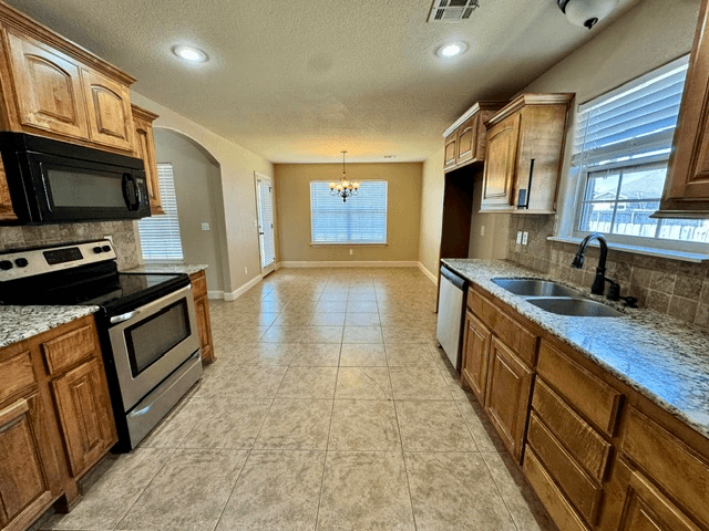 Bentonville House: 2701 SW Ledbury Cove