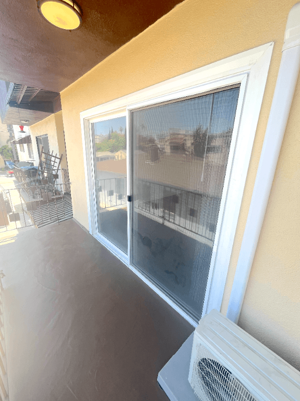 Los Angeles Apartment: 10753 Palms Blvd