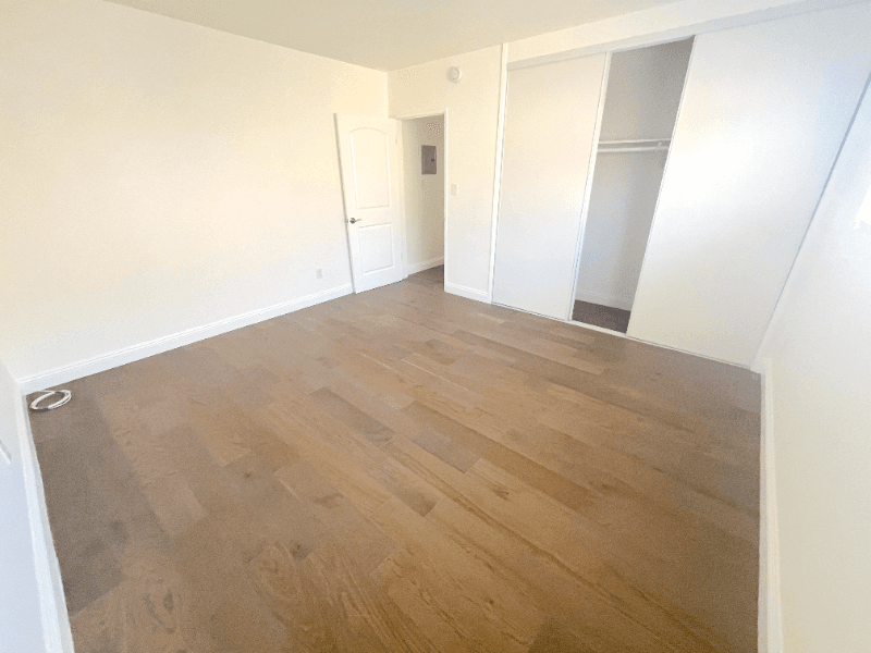Los Angeles Apartment: 10753 Palms Blvd