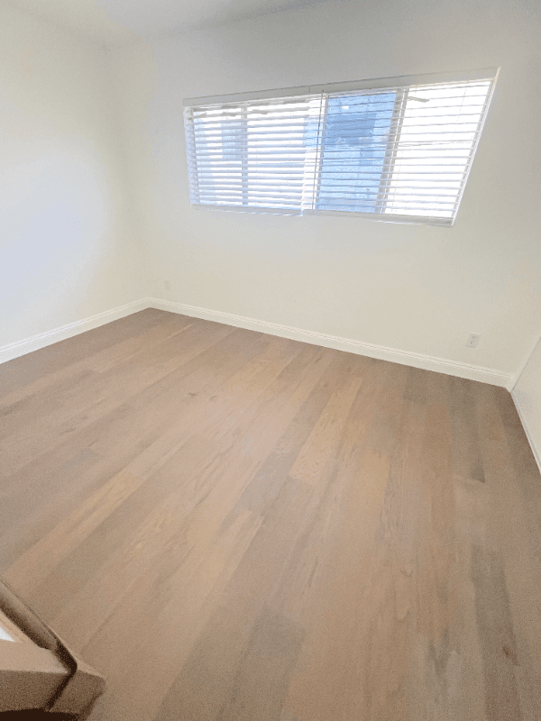 Los Angeles Apartment: 10753 Palms Blvd