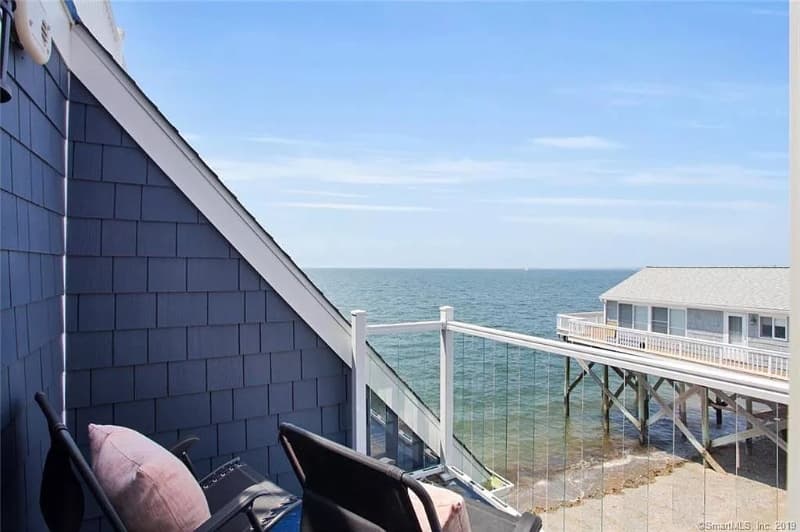 Fairfield House: 2155 Fairfield Beach Rd