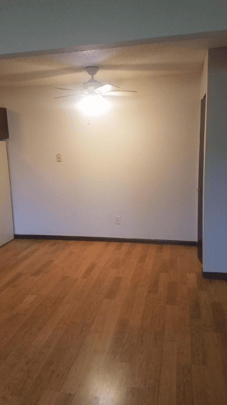 Stewart Apartment: 600 Bowman Street