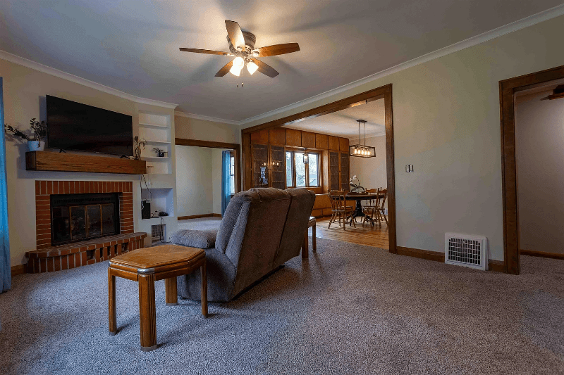 Dubuque Single Room: 1215 Mount Pleasant St