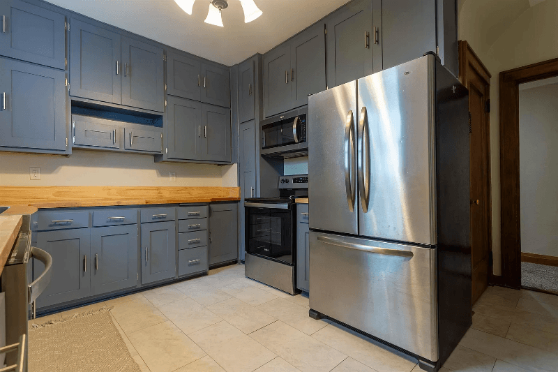 Dubuque Single Room: 1215 Mount Pleasant St