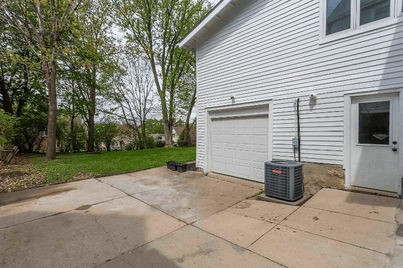 Dubuque Single Room: 1215 Mount Pleasant St