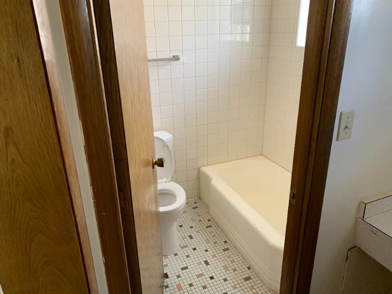 Casper Apartment: 310 N Center St.