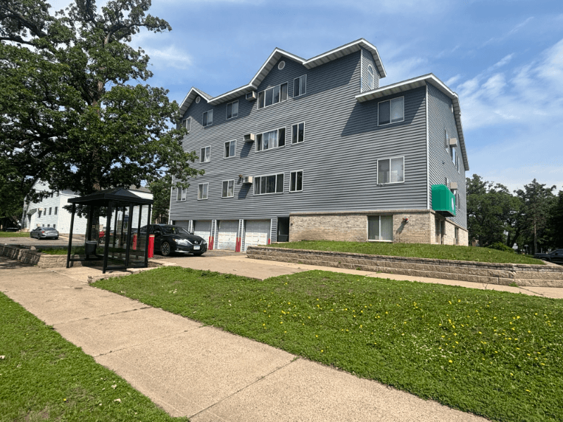 St Cloud Single Room: 627 5th ave south
