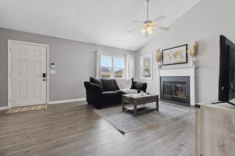 Wilmington House: 6707 low bush ct