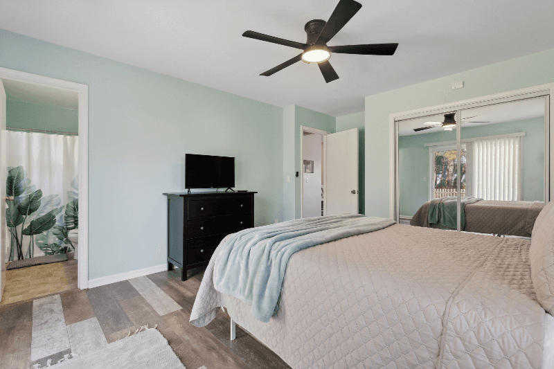 Wilmington House: 6707 low bush ct
