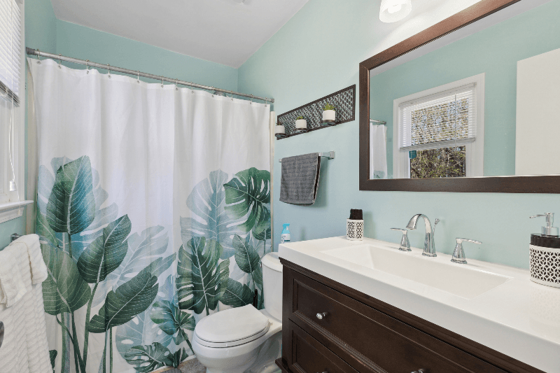Wilmington House: 6707 low bush ct