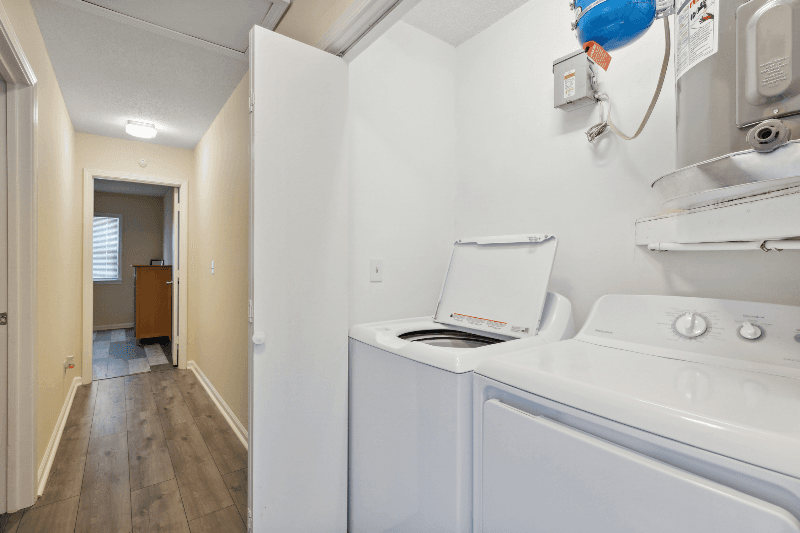 Wilmington House: 6707 low bush ct