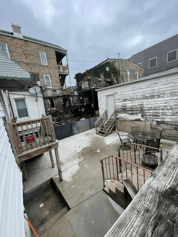 Chicago Apartment: 1931 S Peoria St