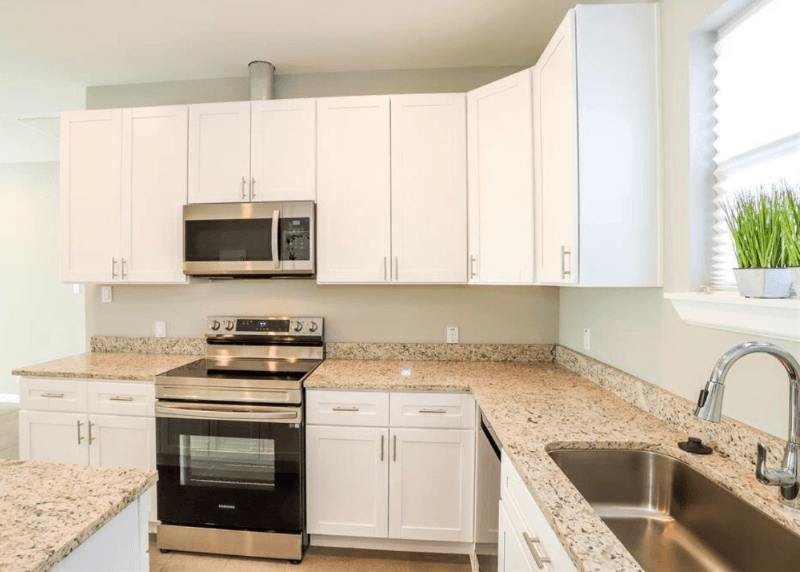 Houston House: 6409 Carver Road