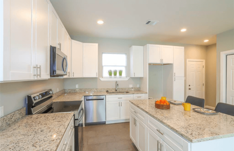 Houston House: 6409 Carver Road