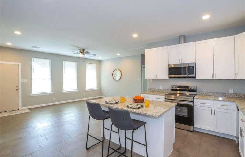 Houston House: 6409 Carver Road