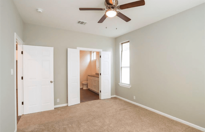 Houston House: 6409 Carver Road