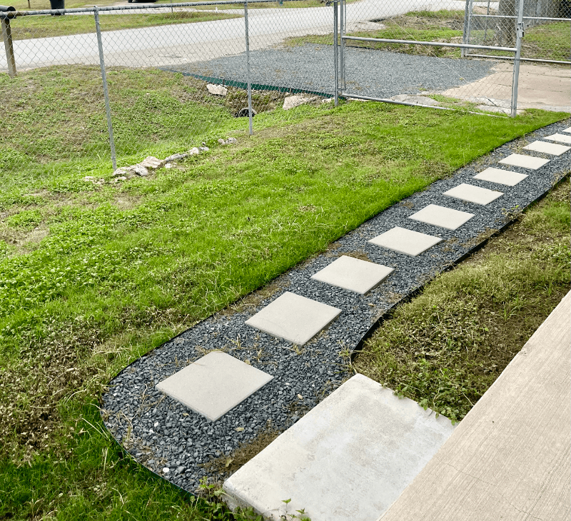 Houston House: 6409 Carver Road